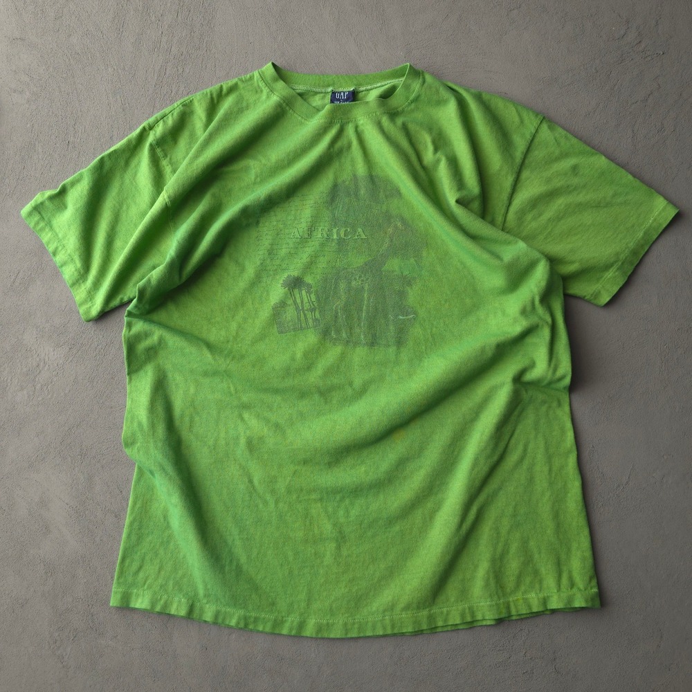 Vintage 90s GAP Green T-shirt Large Africa Giraffe Graphic Made in USA